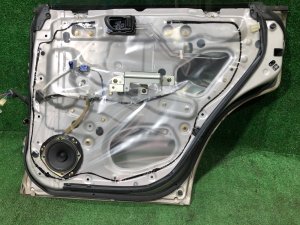 Porta traseira direita SUBARU FORESTER OEM 61401FC003 SF5 1998 silver 792