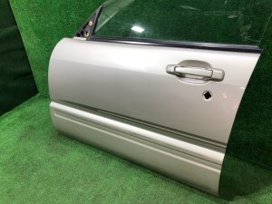 Left front door 61101FC012 SUBARU FORESTER