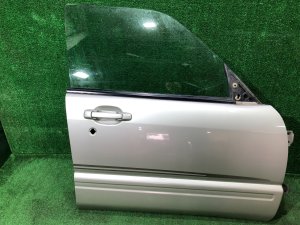 Right front door 61101FC002 SUBARU FORESTER