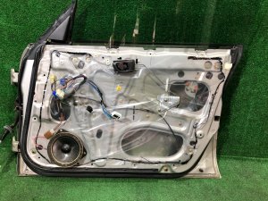 右前门 SUBARU FORESTER OEM 61101FC002 SF5 1998 silver 792