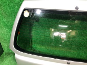 バックドア SUBARU FORESTER OEM 61701FC000 SF5 1998 silver 792