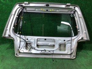 バックドア SUBARU FORESTER OEM 61701FC000 SF5 1998 silver 792