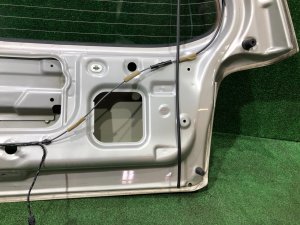 バックドア SUBARU FORESTER OEM 61701FC000 SF5 1998 silver 792