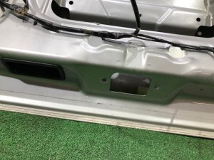 バックドア SUBARU FORESTER OEM 61701FC000 SF5 1998 silver 792