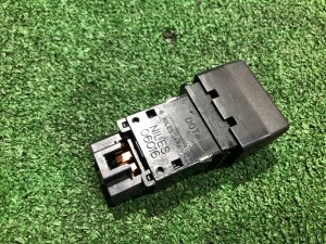 双闪警示开关 SUBARU FORESTER OEM 83045FC010OE SF5 1998 EJ202 MT
