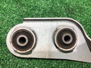 マフラーハンガー SUBARU FORESTER OEM 44021AE000 SF5 1998 EJ202 MT