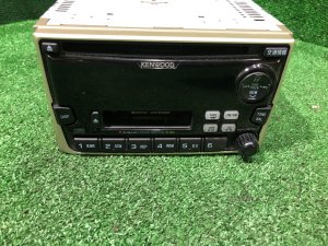 เครื่องเสียง SUBARU FORESTER OEM Y39-1220-01 SF5 1998