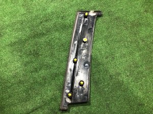 Moldura de la ventanilla lateral izquierda SUBARU FORESTER OEM 65227FC010 SF5 1998 silver 792