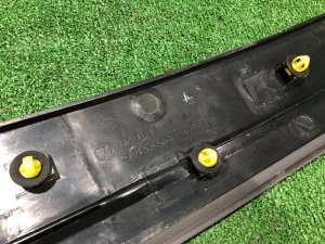 Moldura de la ventanilla lateral derecha SUBARU FORESTER OEM 65227FC000 SF5 1998 silver 792