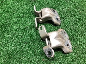Left front door hinges SUBARU FORESTER OEM 61220FA000, 61220FA010 SF5 1998 silver 792