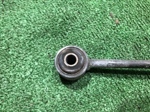 ยางแท่นเกียร์ธรรมดาด้านบน SUBARU FORESTER OEM 41040AC000 SF5 1998 EJ202 MT