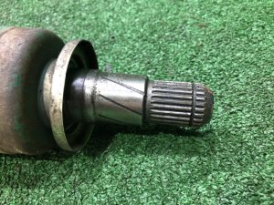 リアドライブシャフト правый SUBARU FORESTER OEM 28021FC000 SF5 1998 EJ202 MT