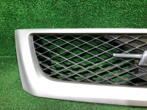 Grelha do radiador SUBARU FORESTER OEM 91065FC050SJ SF5 1998 silver 792