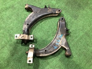 Front control arms 20200AA200 20200AA210 SUBARU FORESTER
