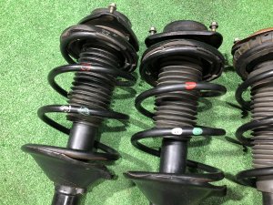 减震器 SUBARU FORESTER OEM 20310FC020, 20310FC030, 20330FC040, 20360FC120, 20360FC130 SF5 1998 EJ202 MT