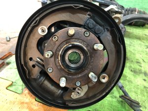 Bujes traseros барабан SUBARU FORESTER OEM 28411AA000, 28411AA010, 28016FC000, 26740FA000 SF5 1998 EJ202 MT