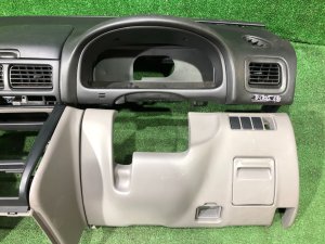 คอนโซลหน้า свап SUBARU FORESTER OEM 66120FC521OE, 66040FC000OE, 66062FC520OE SF5 1998 silver 792