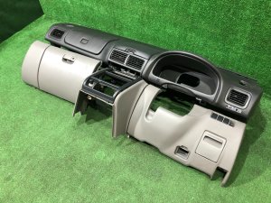 คอนโซลหน้า свап SUBARU FORESTER OEM 66120FC521OE, 66040FC000OE, 66062FC520OE SF5 1998 silver 792