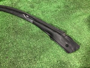 Junta de puerta derecha SUBARU FORESTER OEM 62710FC000 SF5 1998 silver 792
