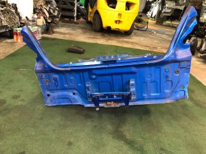 แอ่งวางยางอะไหล่ท้ายรถ SUBARU IMPREZA WRX OEM 52129FE001 GDA 2002 Blue 02C