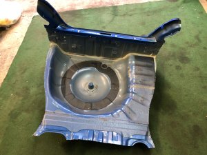 แอ่งวางยางอะไหล่ท้ายรถ SUBARU IMPREZA WRX OEM 52129FE001 GDA 2002 Blue 02C