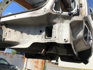 车身后段 REAR CUT SUBARU FORESTER OEM 51402FC042, 51402FC052 1999 White 51E