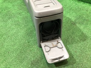 Guantera y reposabrazos SUBARU FORESTER OEM 92060FC040ND SF9, SF5 1998 White 51E