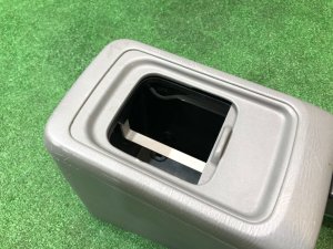 Guantera y reposabrazos SUBARU FORESTER OEM 92060FC040ND SF9, SF5 1998 White 51E