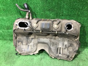 油箱 SUBARU FORESTER OEM 42120FC070 SF9, SF5 1998 EJ254 AT