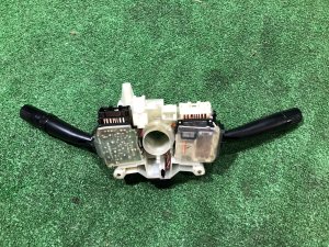 组合开关 SUBARU FORESTER OEM 83111FC410 SF9, SF5 1998 EJ254 AT