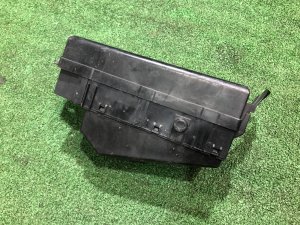 Caja de fusibles SUBARU FORESTER OEM 82231FC002 SF9, SF5 1998 EJ254 AT