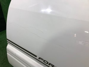 Puerta trasera izquierda SUBARU FORESTER OEM 61401FC013 SF9, SF5 1998 White 51E