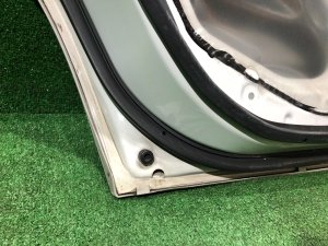 Puerta trasera izquierda SUBARU FORESTER OEM 61401FC013 SF9, SF5 1998 White 51E