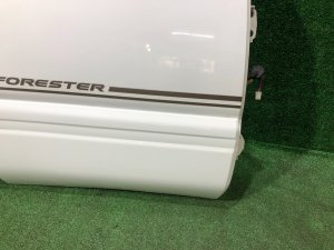ประตูหลังขวา SUBARU FORESTER OEM 61401FC003 SF9, SF5 1998 White 51E
