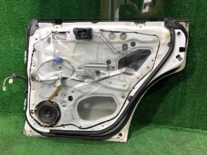 ประตูหลังขวา SUBARU FORESTER OEM 61401FC003 SF9, SF5 1998 White 51E