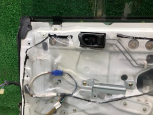 ประตูหลังขวา SUBARU FORESTER OEM 61401FC003 SF9, SF5 1998 White 51E