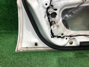 Puerta delantera izquierda SUBARU FORESTER OEM 61101FC012 SF9, SF5 1998 White 51E