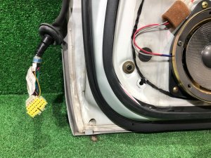 Right front door SUBARU FORESTER OEM 61101FC002 SF9, SF5 1998 White 51E