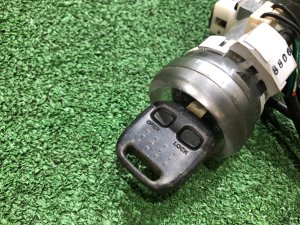 Canhão da ignição Комплект замков SUBARU FORESTER OEM 83121FC100, 83121FC101 SF9, SF5 1998 White 51E