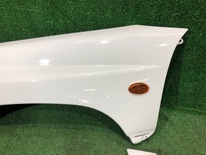 左フロントフェンダー SUBARU FORESTER OEM 57120FC010 SF9, SF5 1998 White 51E