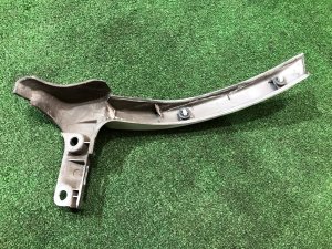 左リアフェンダーガーニッシュ SUBARU FORESTER OEM 91057FC270 SF9, SF5 1998 White 51E