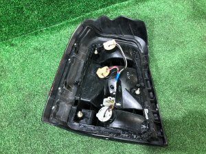 ไฟท้ายขวา SUBARU FORESTER OEM 84201FC061 SF9, SF5 1998