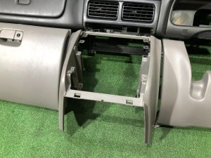 ダッシュボード SUBARU FORESTER OEM 66040FC000OE SF9, SF5 1998 White 51E