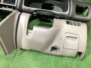 ダッシュボード SUBARU FORESTER OEM 66040FC000OE SF9, SF5 1998 White 51E