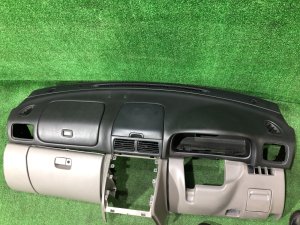 ダッシュボード SUBARU FORESTER OEM 66040FC000OE SF9, SF5 1998 White 51E