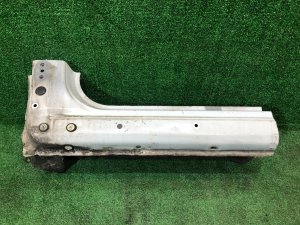 左サイドシル SUBARU FORESTER OEM 51402FC071 SF9 1999 White 51E