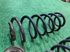 Molas задние TOYOTA PRIUS OEM 4823147120 ZVW30 2012 2ZRFXE