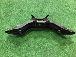 คานรองเกียร์ 41022AG100, 41011AG020 SUBARU LEGACY