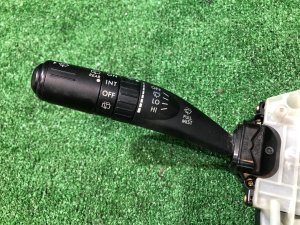 Mando de columna de dirección SUBARU LEGACY OEM 83111AG651 BP5 2004 EJ20X AT