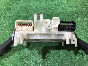 Mando de columna de dirección SUBARU LEGACY OEM 83111AG651 BP5 2004 EJ20X AT
